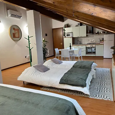 Sky Attic A Apartamento